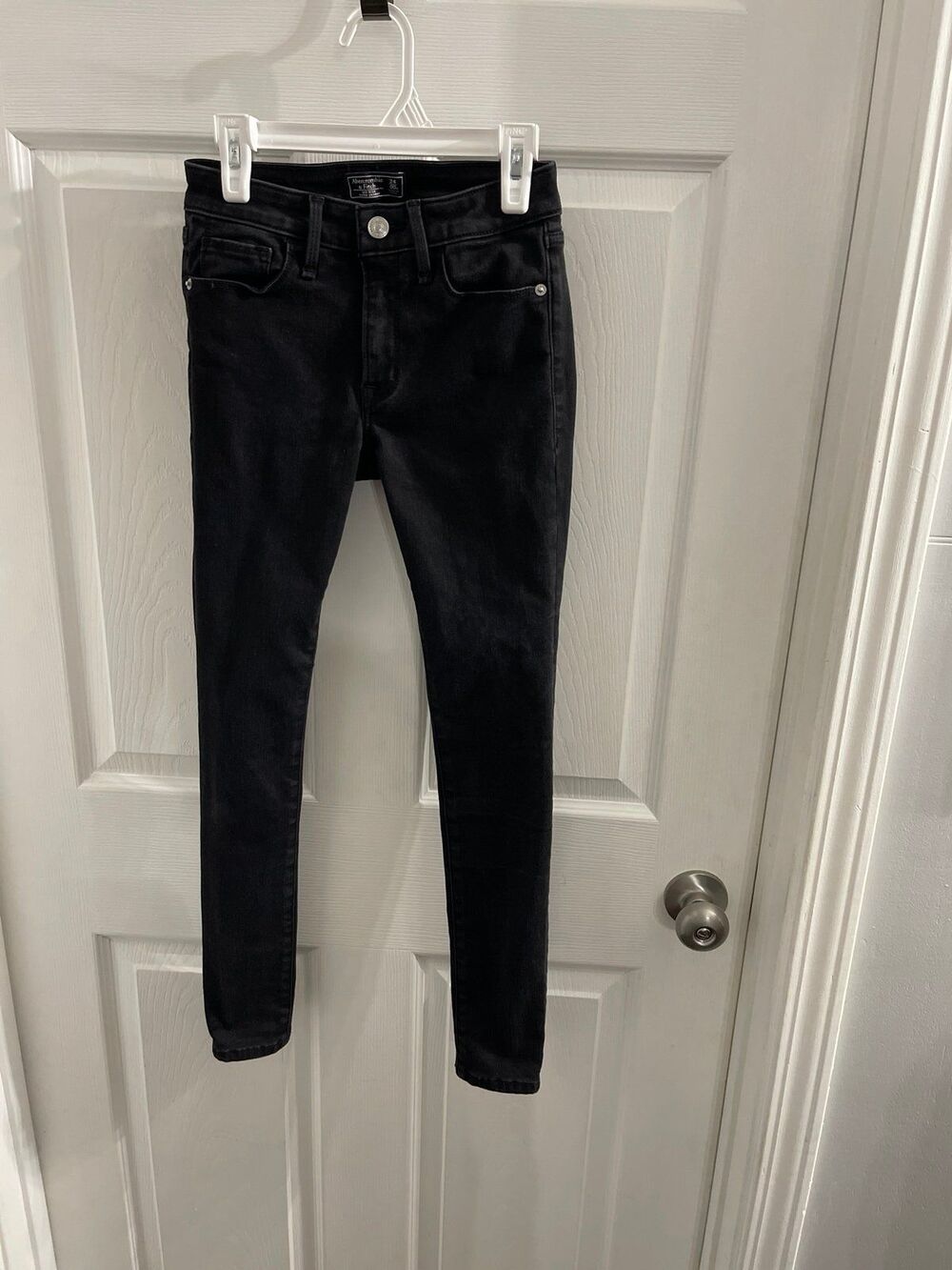 Abercrombie & Fitch Mid Rise Super Skinny Black Jeans Size 00